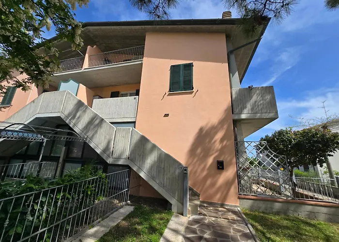 Tranquillo A 300m Dal Mare Lido di Dante